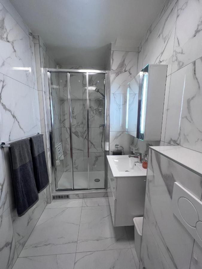 Magnifique Studio, Rue Rousseau * Genf